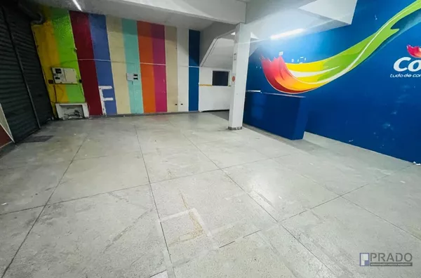 Locação Salão de esquina com Rua Baruel em Suzano-SP - 155m2 - 3 banheiros. Ótima localização, Segue mais informações abaixo na descrição: 