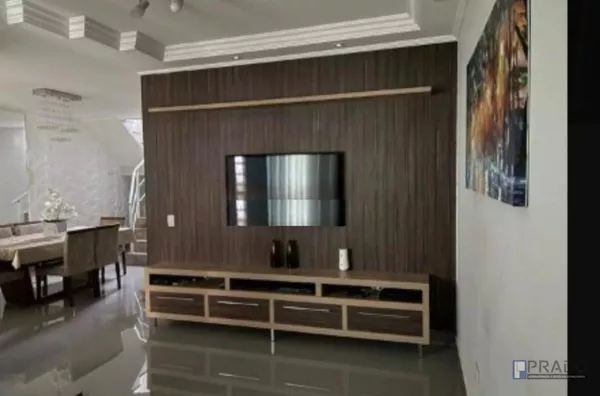 Sobrado para VENDA no bairro JARDIM DOS IPÊS, próximo ao SUZANO SHOPPING, Com terreno de 217m², área construída de 166,60m²,  Segue mais informações na descrição abaixo: