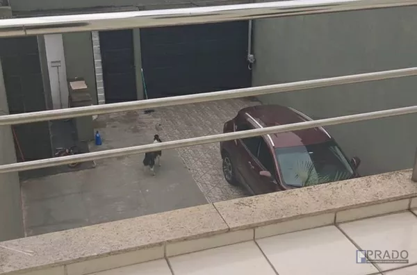 Sobrado residencial e comercial disponível para venda e aluguel no Jardim dos Ipês em Suzano, próximo ao Shopping, segue mais informações abaixo: