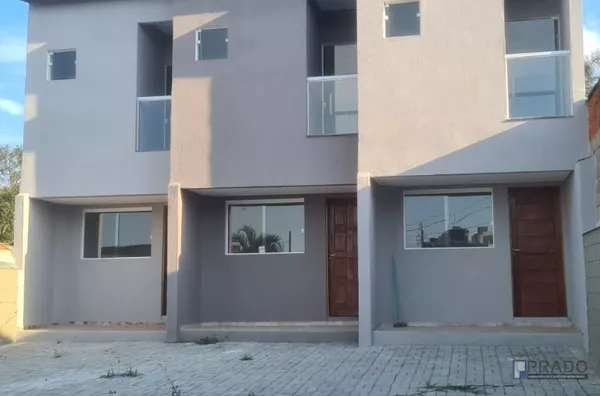 2 Lindos Sobrados Novos 80m cada, valor 330mil cada - 2 dorms (2 suítes), sala (ampla), cozinha, banheiro, lavanderia, 2 vagas de garagem.