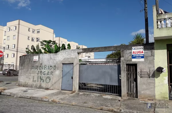 TERRENO DE ESQUINA 15X14 NA VILA URUPÊS EM SUZANO PRÓXIMO AO SUPERMERCADO PRIMOS 