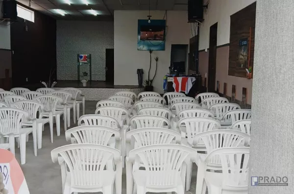 Prédio comercial com 110m² para locação no Centro de Suzano