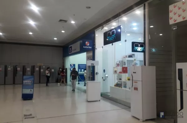 PASSA PONTO NO D`AVÓ DE SUZANO, PRÓXIMO A LOTÉRICA,  LOJA DE ROUPA E ACESSÓRIOS, MONTADA 60MIL COM ESTOQUE E MENOS 12 MIL VAZIO, LOCAÇÃO 4MIL INCLUSO: IPTU, CONDOMÍNIO E LUZ, AGENDE UMA VISITA HOJE.