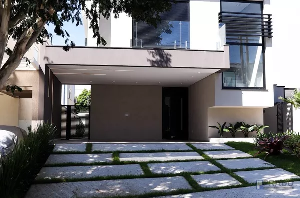 Venda: Excelente Sobrado Alto Padrão Em Condomínio, Novo, Mogi das Cruzes - SP, Condomínio Bella Citta Vilagio 1;  Piso Térreo: Cozinha, Sala de Jantar e Estar, Area de serviço, Depósito, Lavabo, Banheiro, Varanda Gourmet e Piscina, Vagas de Garagem; Piso