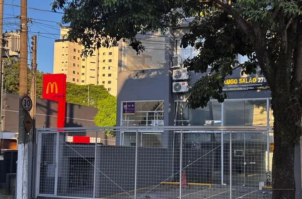 Salão Comercial para Aluguel (270m²), ao lado do McDonald's - Vila Costa, Suzano