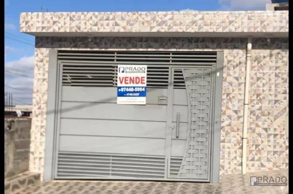 CASA TERREA 2 DORMS GRANDE, SALA, COZINHA, BANHEIRO COM BOX, 2 VAGAS COBERTA E CABE MAIS UNS 2 CARROS NO CORREDOR LARGO PORTÃO AUTOMÁTICO;  CASA TODA DE LAJE E COBERTA COM TELHA, TUDO PRÓXIMO, AGENDE UMA VISITA AINDA HOJE 