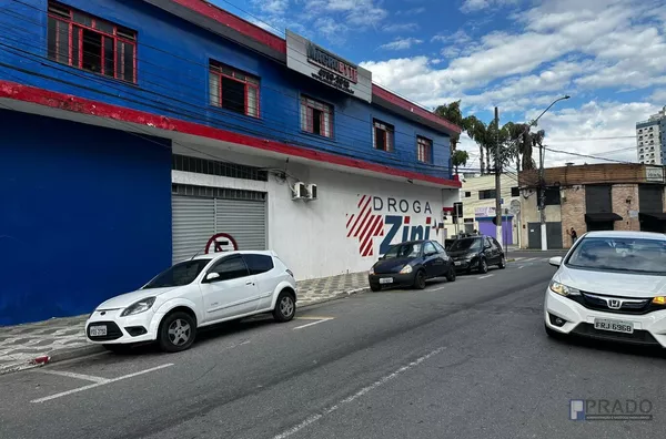 PRÉDIO A VENDA COM SALÕES E SALAS COMERCIAIS LOCALIZADO NA REGIÃO CENTRAL DE SUZANO