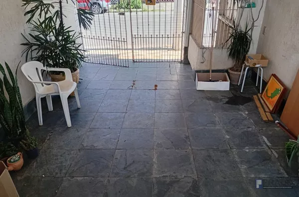 Casa Térrea para aluguel em Vila Costa, Suzano: imóvel residencial ou comercial com 2 dormitórios, sala, Cozinha,  vaga de garagem e 80 m² de área.