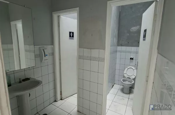 Espaço Comercial Térreo, com 10 salas, copa/cantina, recepção, vaga na porta - Foto 21