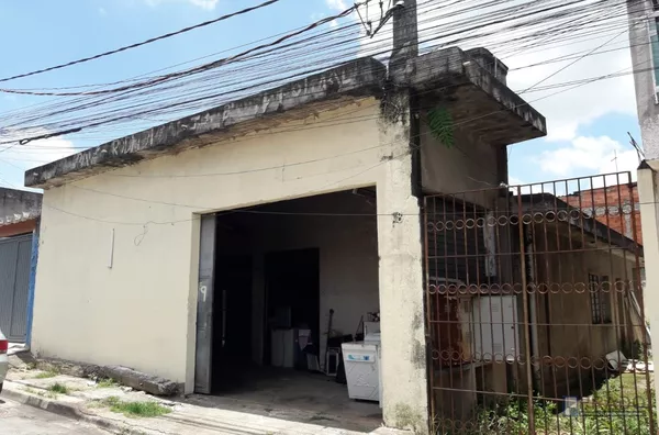 Terreno 12x22= 264 metros, com construção que da para aproveitar com laje de 163metros. 