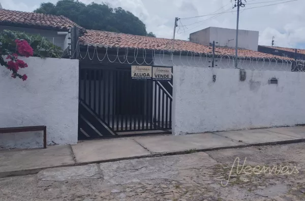 Casa para venda 4 quarto(s) sendo 01 suíte