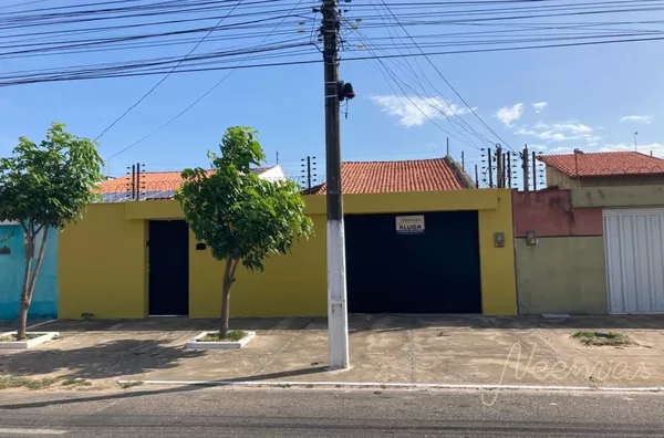 Casa para aluguel 02 quarto(s) 01 suíte na Av. São Sebastião