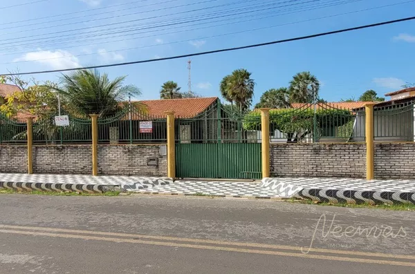 Excelente casa localizada no centro em Luís Correia!!