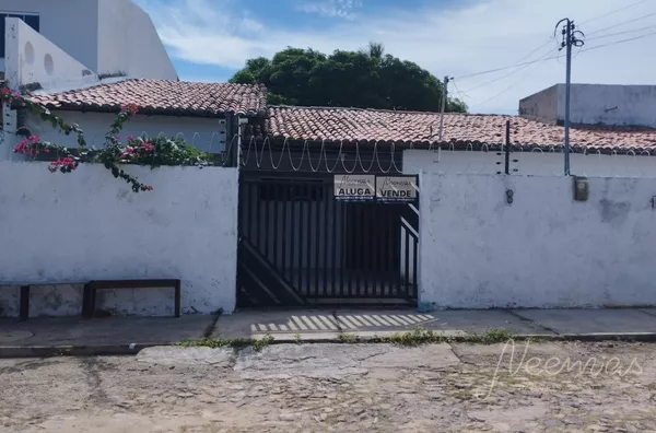 Casa para venda 4 quarto(s) sendo 01 suíte