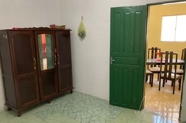 EXCELENTE CASA A VENDA NO BAIRRO NOVA PARNAIBA