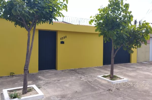 Casa para aluguel 02 quarto(s) 01 suíte na Av. São Sebastião