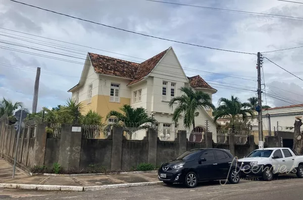 Casa para venda, 4 quarto(s),  Centro, Parnaíba