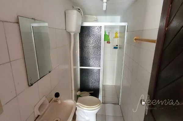 Casa com Galpão com excelente localização disponível para venda!!