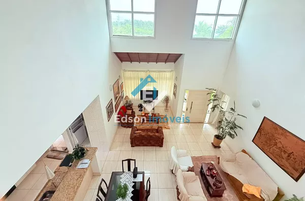 Casa em Condomínio Fechado - Guararema 