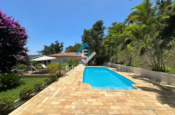 Casa em Condomínio Fechado - Igaratá 