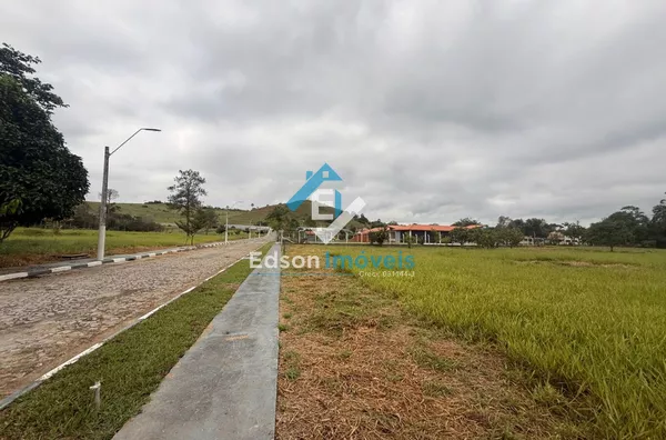 Terreno em Condomínio Fechado - Santa Branca