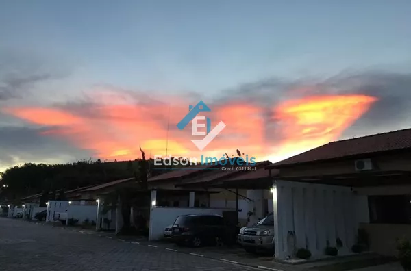 Casa Condomínio Fechado - Guararema 