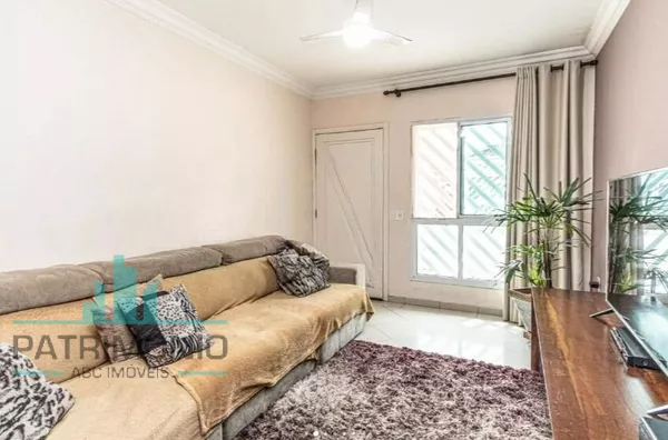 Sobrado à venda no Bairro Santa Paula em São Caetano do Sul.