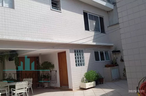 Amplo Sobrado a venda no Bairro Barcelona em São Caetano do Sul.