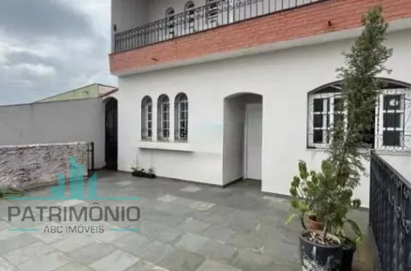 Amplo Sobrado à venda no Bairro Nova Gerty em São Caetano Do Sul. 