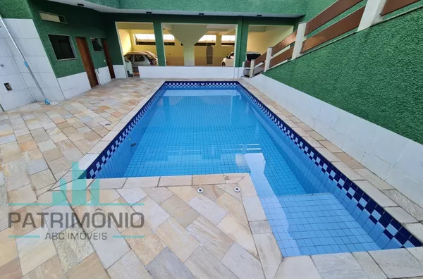 Sobrado a venda com 4 suítes e Piscina -- Vila Arapuá - São Paulo.