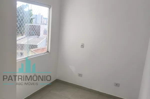 Cobertura à venda no bairro Campestre em Santo André.