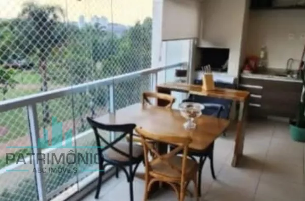 Apartamento à venda no Bairro Santo Antônio em São Caetano Do Sul.