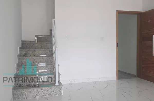 Apartamento à venda na Vila Curuçá em Santo André. 
