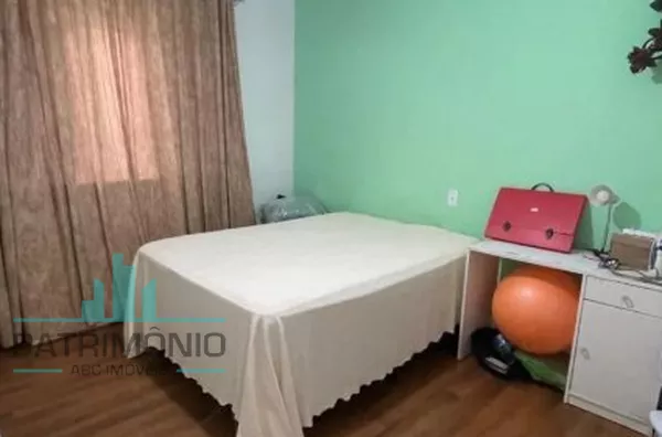 Terreno com casa para venda no Bairro Santo Antônio em São Caetano do Sul.