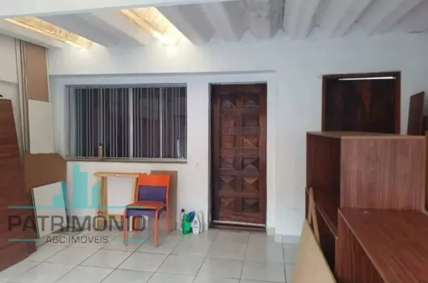 Sobrado à venda no Bairro Olímpico em São Caetano do Sul.