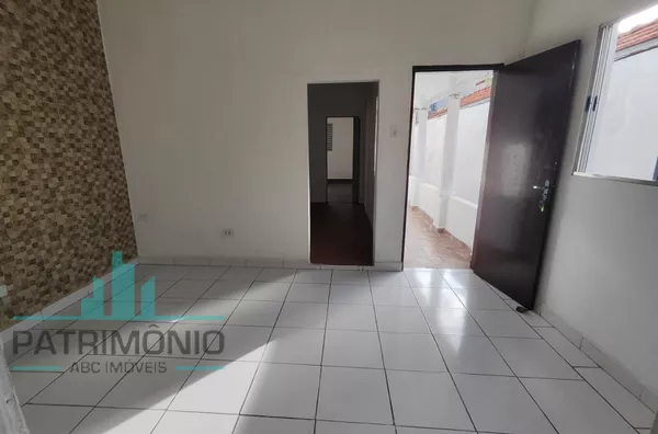 Casa para locação no Bairro Osvaldo Cruz.