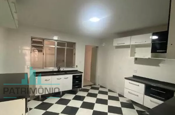 Sobrado à venda no Bairro Santa Maria em São Caetano do Sul.