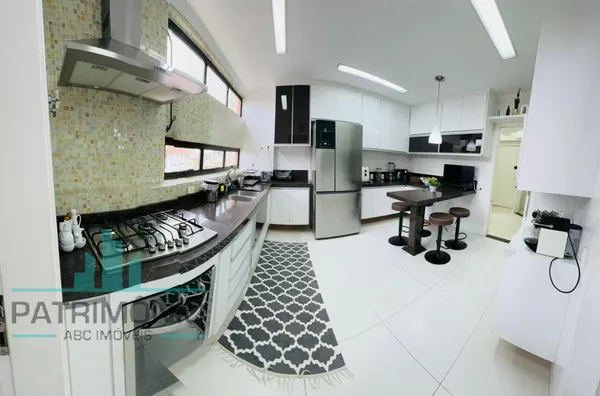 Apartamento à venda no Condomínio Graziella na Vila Assunção em Santo André.