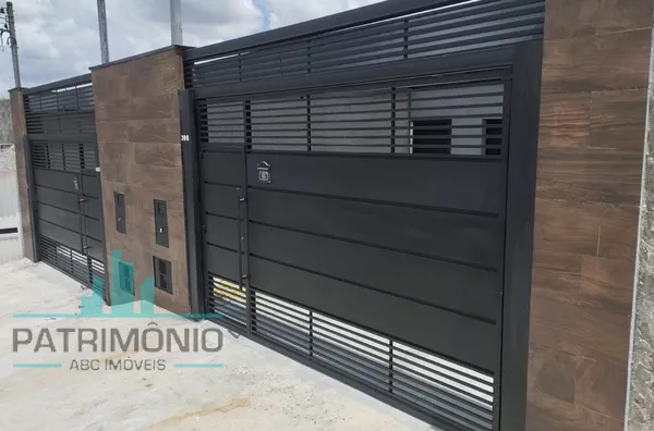 Casa Térra à venda no BairroTaboão em São Bernardo do Campo.