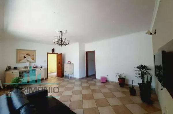 Casa Térrea à venda no bairro Osvaldo Cruz - São Caetano do Sul.