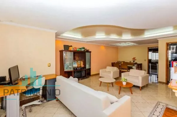 Sobrado com 425m² à venda no Bairro Boa Vista em São Caetano do Sul.