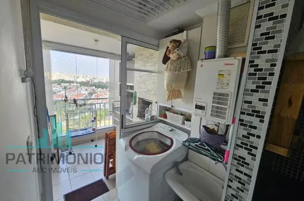 Apartamento à venda no Condomínio Status Mbigucci no bairro Mauá em São Caetano do Sul. 