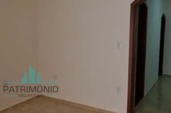 Dormitório com sacada