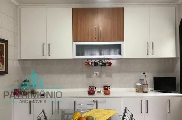 Amplo sobrado para venda no bairro Jardim São Caetano - São Caetano do Sul.