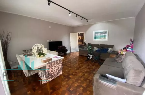 Sobrado à venda no Bairro Campestre em Santo André.