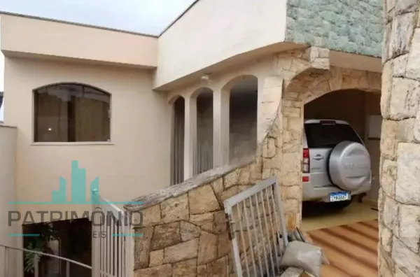 Casa disponível para venda no Bairro Olímpico — São Caetano do Sul!