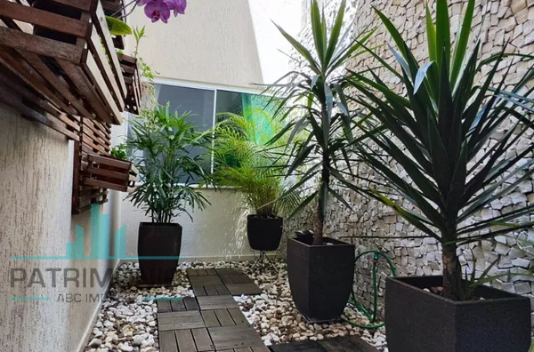 Sobrado Alto Padrão a venda no Bairro Cerâmica em São Caetano do Sul.