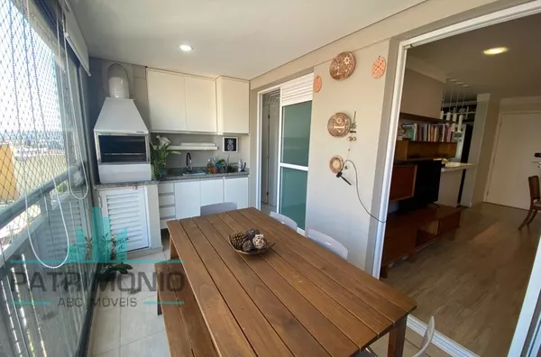 Apartamento à venda no Condomínio Club Home no bairro Santa Paula em São Caetano do Sul.