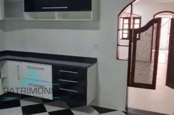 Sobrado à venda no Bairro Santa Maria em São Caetano do Sul.