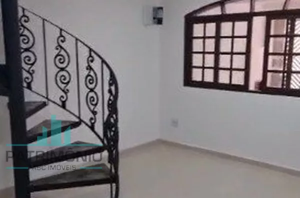 Sobrado à venda no Bairro Santa Maria em São Caetano Do Sul.